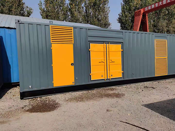 洛隆300kw 柴油发电机组用多大的空气开关？