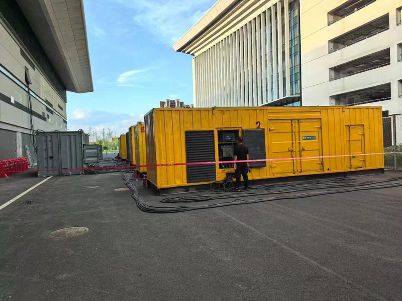 洛隆柴油发电机冬季保养注意事项?